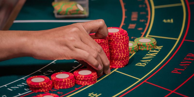 Baccarat là gì? Vì sao được đông đảo anh em lựa chọn?